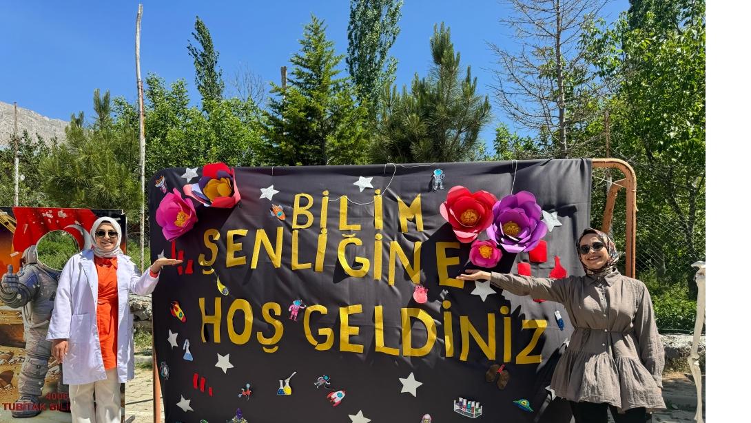 Tatlar İlkokulu ve Ortaokulu Bilim Şenliği